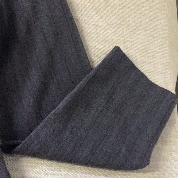 Wendy Studio Collection VGUC grey long 3 button blazer, collar, lightweight - Picture 11 of 12